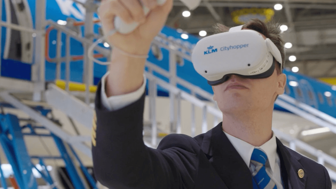 pilot using VR glasses